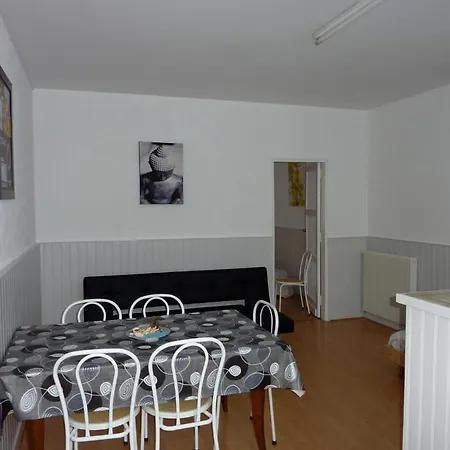 Hotel-residence Le Grillon 2* 아르카숑