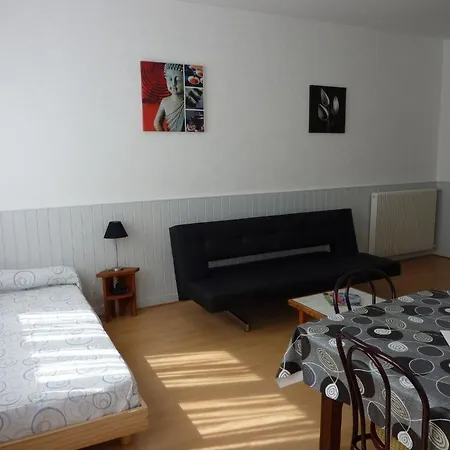 Ξενοδοχείο με διαμερίσματα Hotel-residence Le Grillon