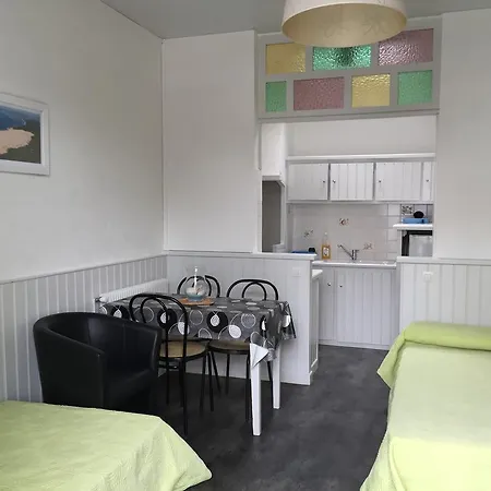 Hôtel-résidence Le Grillon