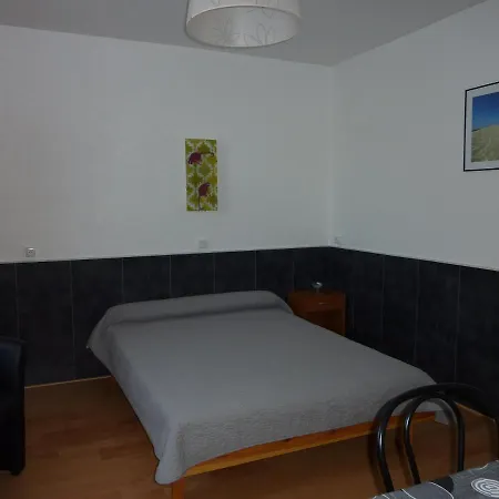 Ξενοδοχείο με διαμερίσματα Hotel-residence Le Grillon