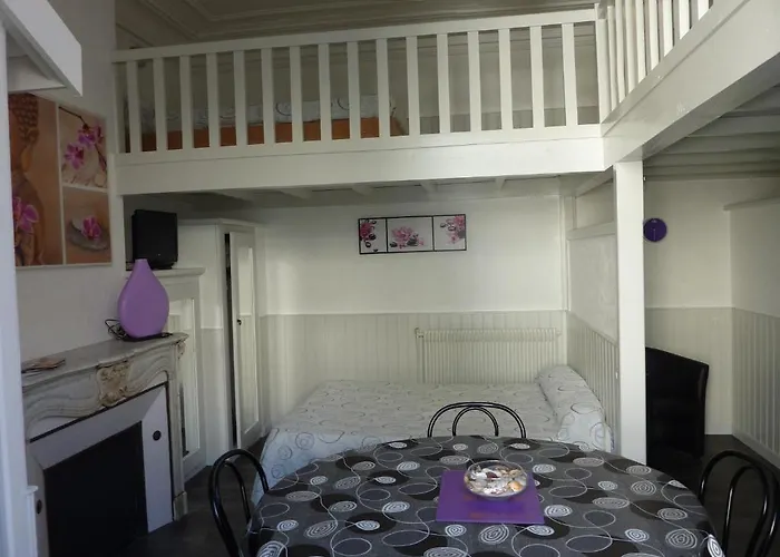 아파트호텔 Hotel-residence Le Grillon 2*