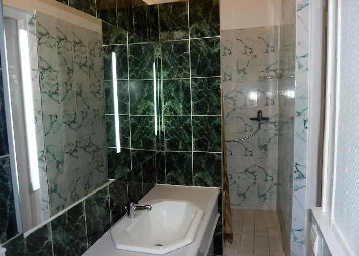 아파트호텔 Hotel-residence Le Grillon 2*