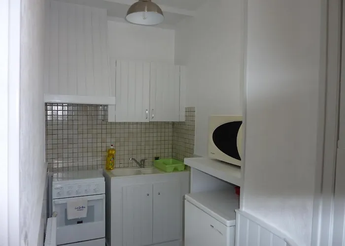 Hôtel-résidence Le Grillon Apart-hotel