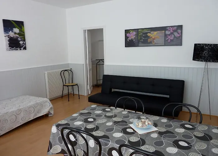 아파트호텔 Hotel-residence Le Grillon 2*